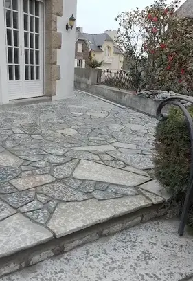 maçon à Miniac-Morvan - image 2